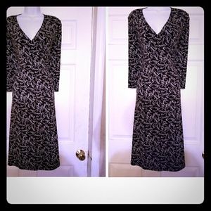 beautiful black&white jersey knit aline dress